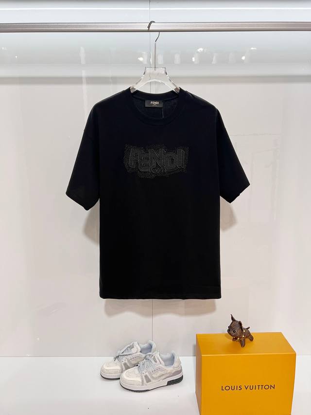 Fendi High-Quality 320g Crew Neck Short Sleeve T-Shirt. Features classic brand e