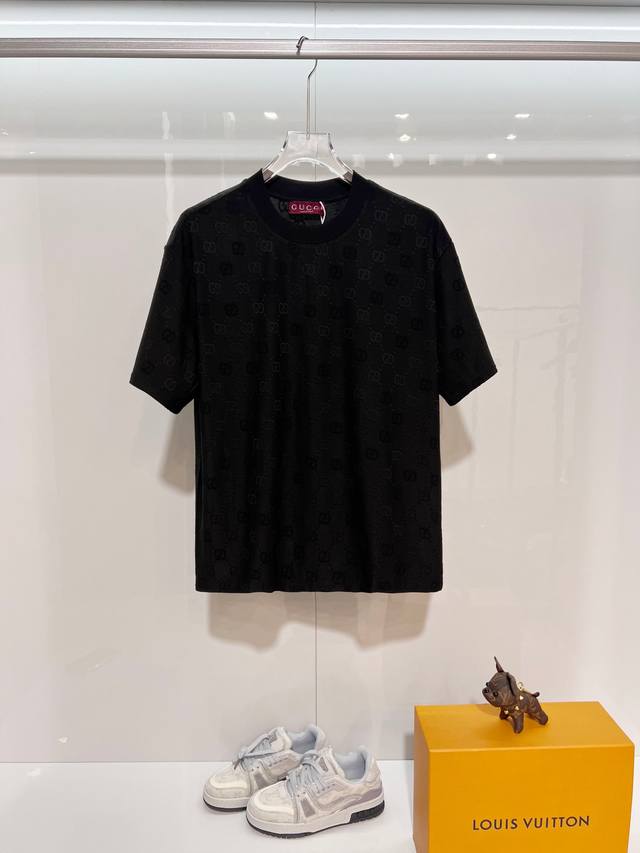 Gucci High-Quality 320g Crew Neck Short Sleeve T-Shirt. Features the brand's cla