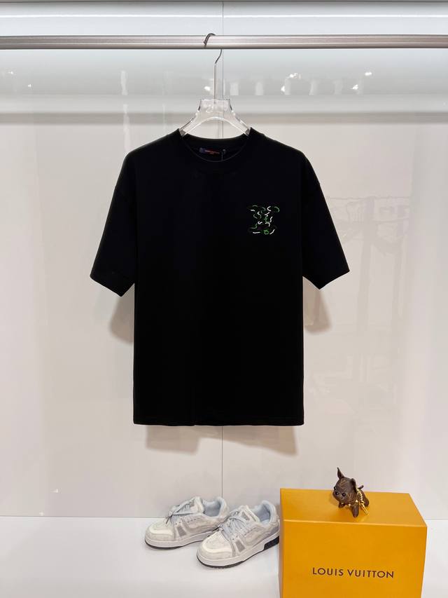 Louis Vuitton High-Quality 320g Crew Neck Short Sleeve T-Shirt. Brand Classic 1V