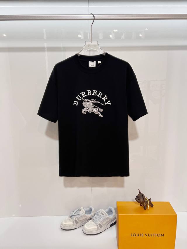 Burberry High-Quality 320g Crew Neck Short Sleeve T-Shirt Featuring the brand's