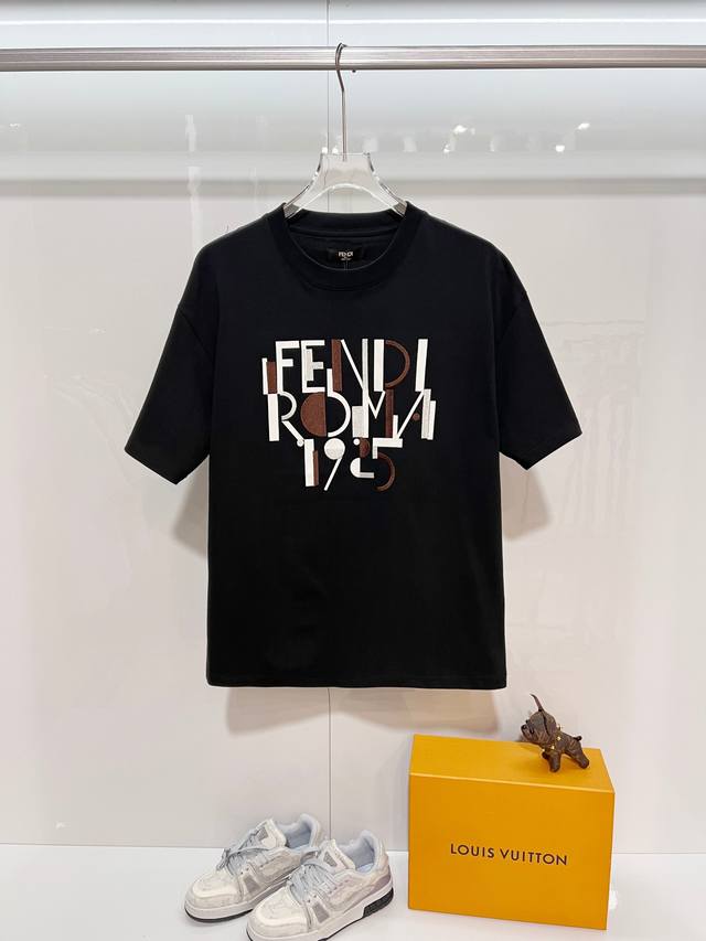 Fendi High-Quality 320g Crew Neck Short Sleeve T-Shirt, featuring classic color-