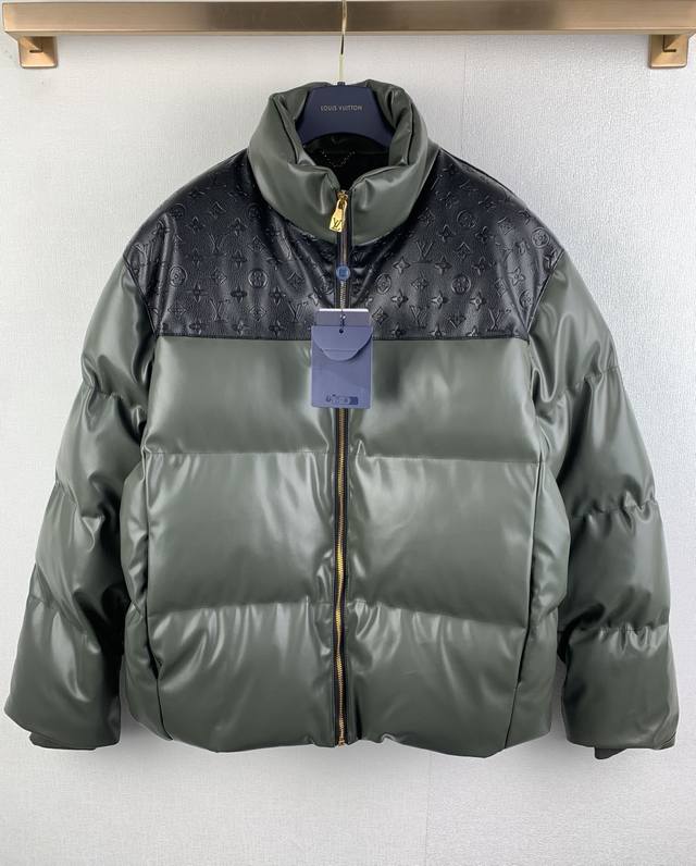 Louis Vuitton 26Ss Embossed Patchwork Down Jacket. This color-blocked down jacke