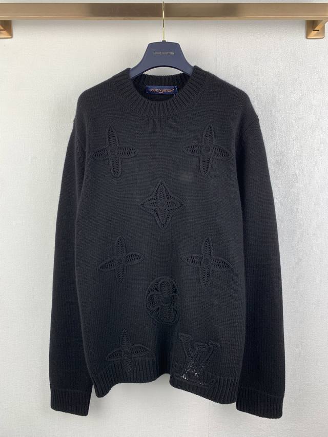 Louis Vuitton Decorative Perforated Wool Crew Neck Sweater ( ) This season's new