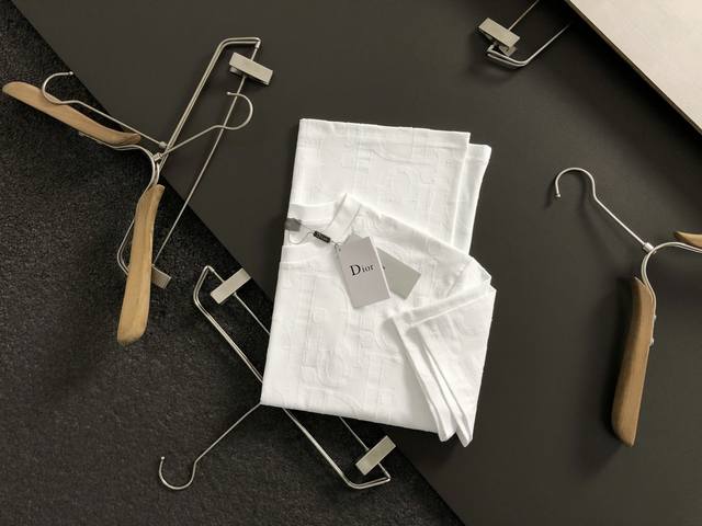 Dior Dior Slightly Wide Fit (Cd) Slightly Wide Fit (Sizes S-XL) (25Ss) A timele