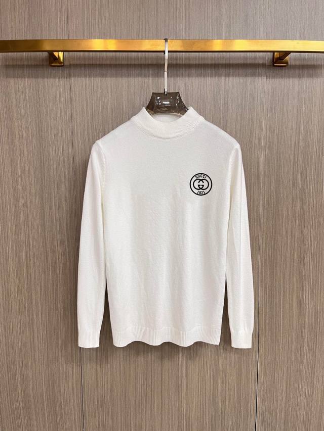 Featured Gucci mock neck sweater, latest autumn/winter collection. A top-qualit
