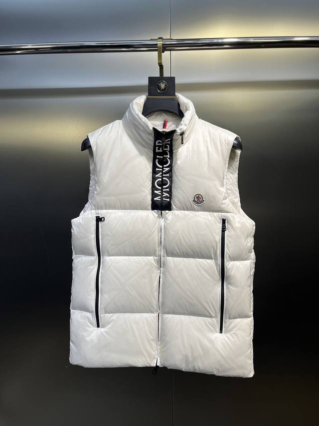 Moncler Semeru Down Vest Autumn/Winter New Arrival Semeru Men's Down Vest. The S