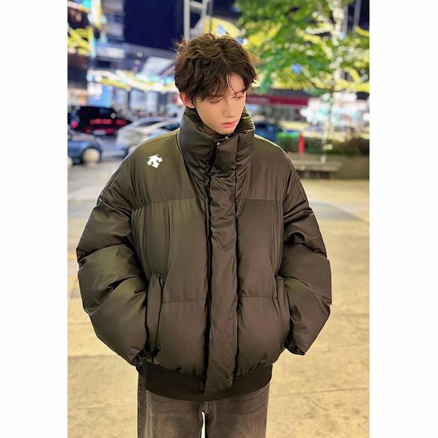 Descente Down-Filled Hooded Jacket, unisex, a must-have for your winter wardrobe