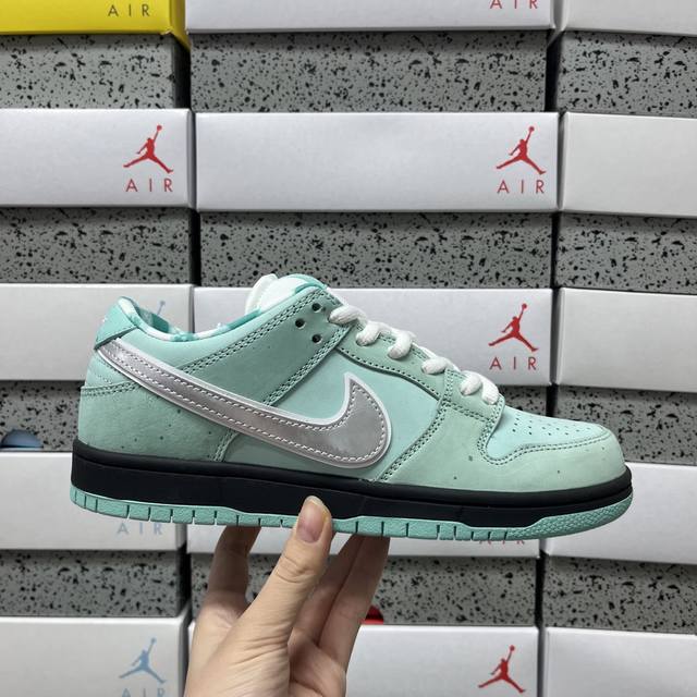 Concepts X SB Dunk Low series low-top skateboarding sneakers, Tiffany Green Lobs