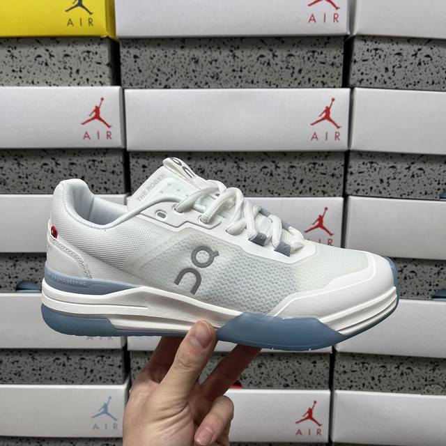 M On-Run The Roger Adv pro Comfortable, Breathable, Non-Slip, Shock-Absorbing Lo