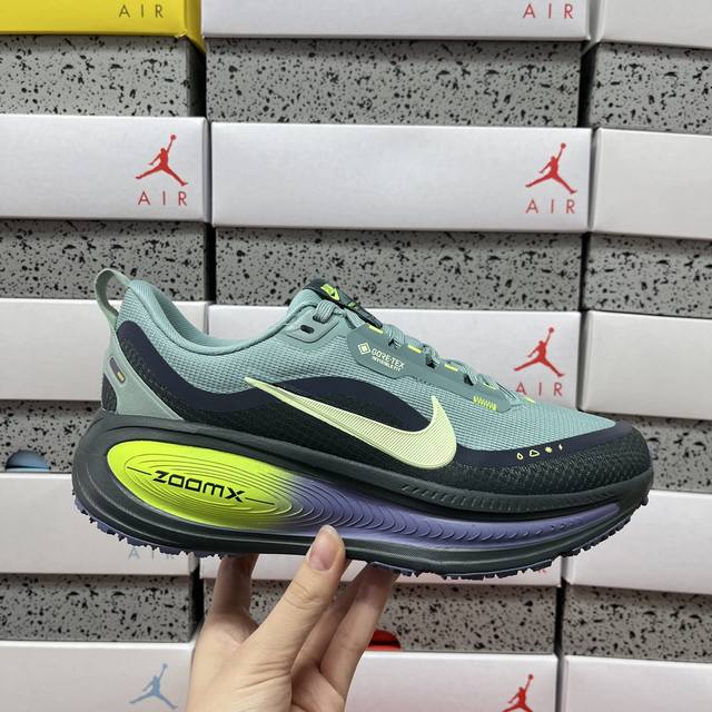 Genuine Nike Air Zoom Vomero 18 Gtx Hq7001 Size: 36 36.5 37.5 38 38.5 39 40 40.