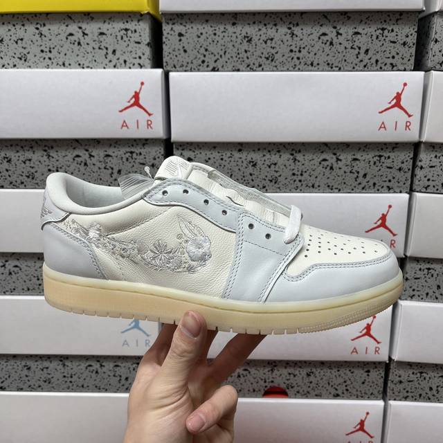 Original Air Jordan 1 Low Floral Swoosh AJ1 Floral Embroidery Low-Top Casual Sne