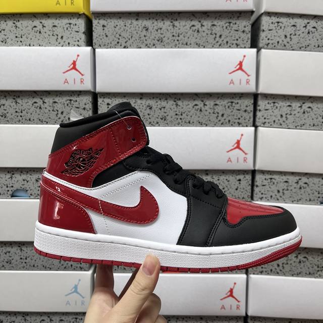 K Jordan Air Jordan 1 Mid Black/Red/White Hv4091 006 Sizes: 36 36.5 37 38 38.5 3