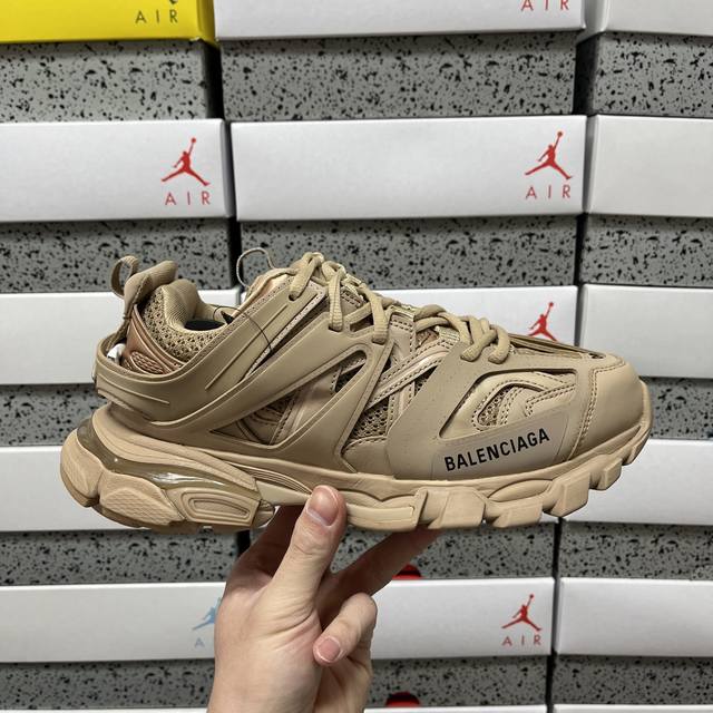 Good version Balenciaga Track Sneaker Tess S.Gomma Res Bi Alv Tis Eff Nubuk Tis