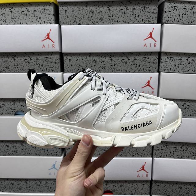 Good version Balenciaga Track Sneaker Tess S.Gomma Res Bi Alv Tis Eff Nubuk Tis