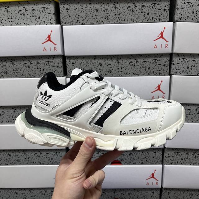 Good version Balenciaga Track Sneaker Tess S.Gomma Res Bi Alv Tis Eff Nubuk Tis