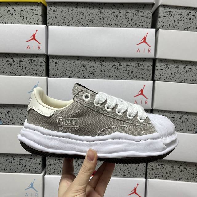 Genuine Mihara Yasuhiro, Blacky Grey, . Item No.: A08Fw735. Sizes: 36, 36.5, 37