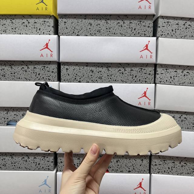 Genuine Ugg slip-on black and white 1158351 Sizes: 39 40 40.5 41 42 42.5 43 44