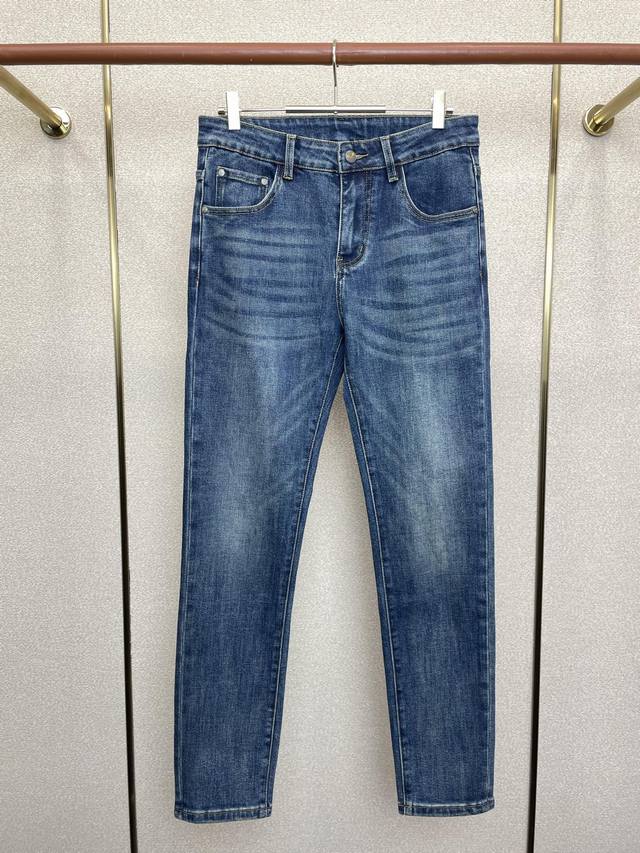 Fendi Exclusive New Casual Jeans, High-End Version! Custom-made fabric for super