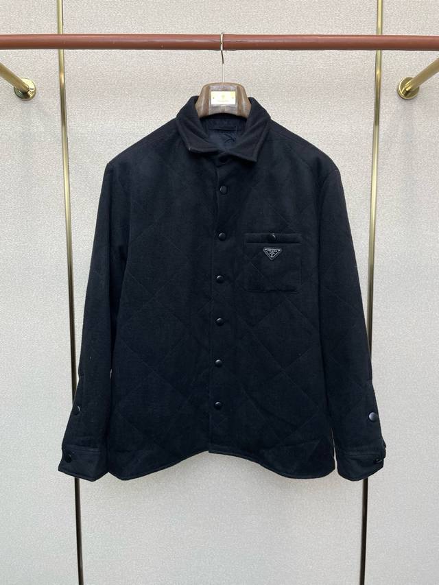 Prada's latest and most fashionable collared cotton-padded jacket, a must-have