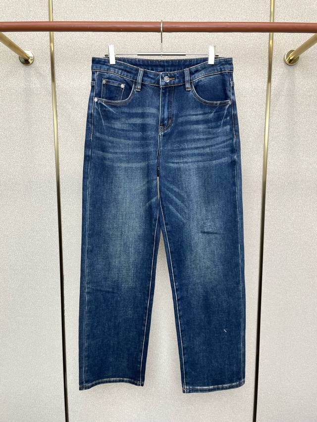 Burberry's latest high-end casual jeans, a must-have item! Made with custom-made