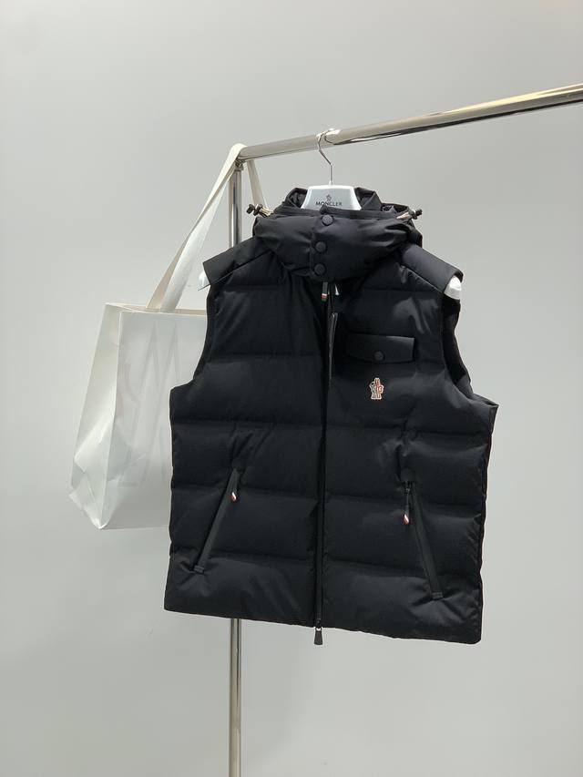 Moncler, 2025 Winter New Arrival, available in stores, original quality, fashion
