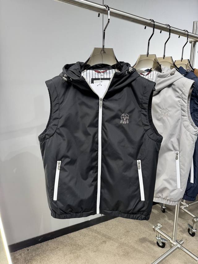 25 Autumn/Winter New Arrival: Bc Hooded Down Vest, Imported Fabric, Custom Hardw