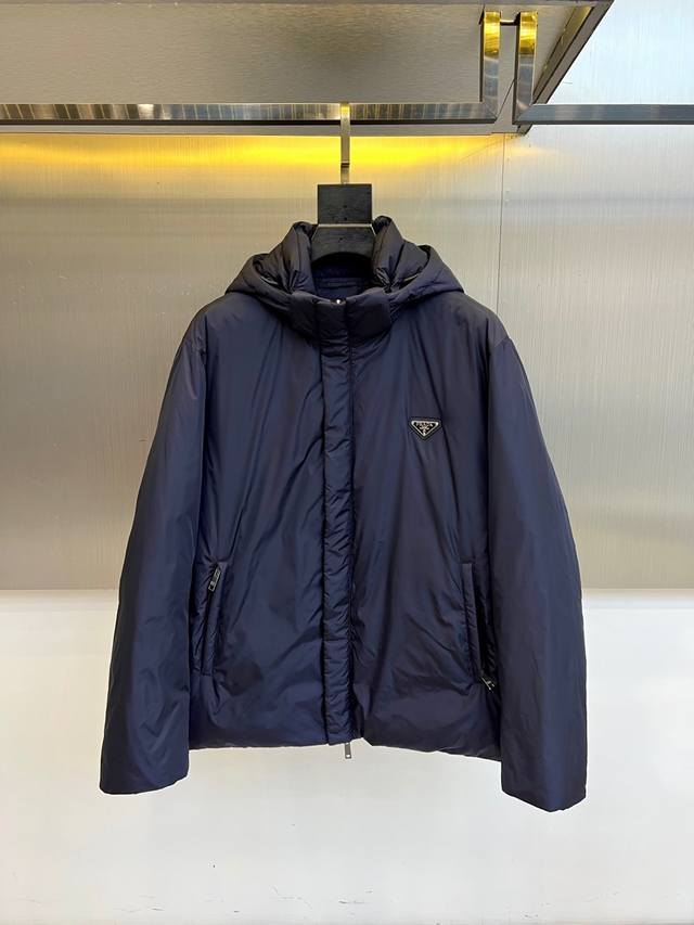 Prada, 2025 Fall/Winter New Arrival: Prada Diamond Quilted Down Jacket. The bla