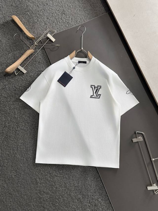 LV 2025 Spring/Summer Newest Crew Neck Fashion Short-Sleeve T-Shirt, same as the