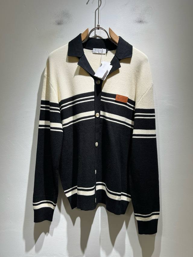 Bc-Brunello Cucineli 2025 Autumn/Winter New Knitted Wool Cardigan. Featuring the