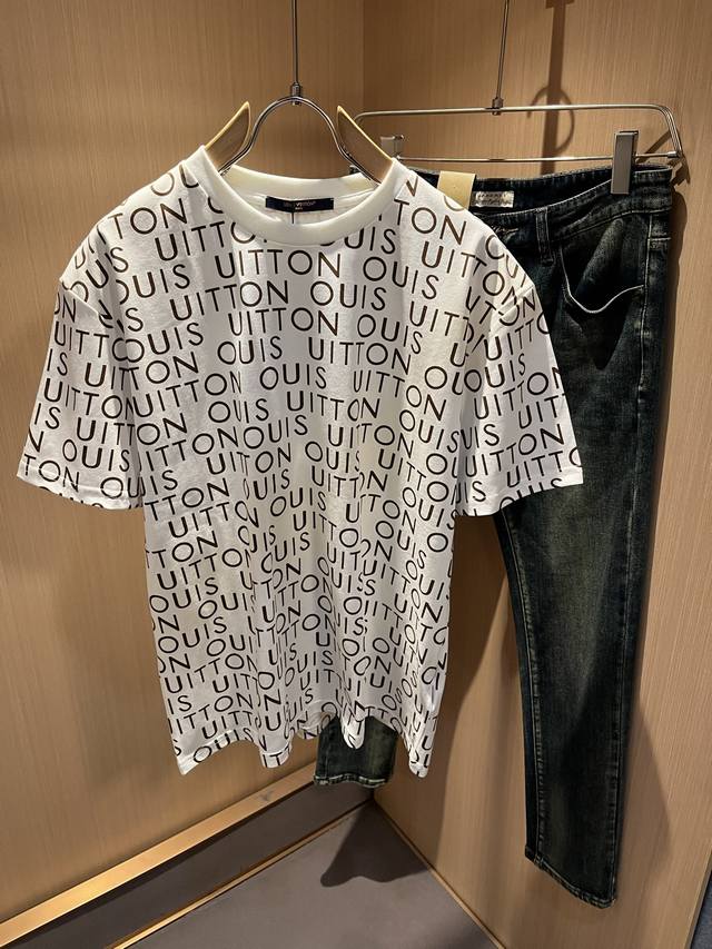 Louis Vuitt's Spring/Summer 2026 collection is now available! This incredibly s