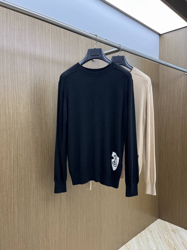 Autumn/Winter Burberry Shield Intarsia Knit Crew Neck Pullover Sweater. Made wi