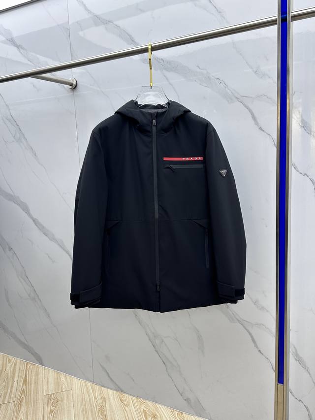 Prada 2025 latest fashionable hooded down jacket, mid-length down coat, a top-s