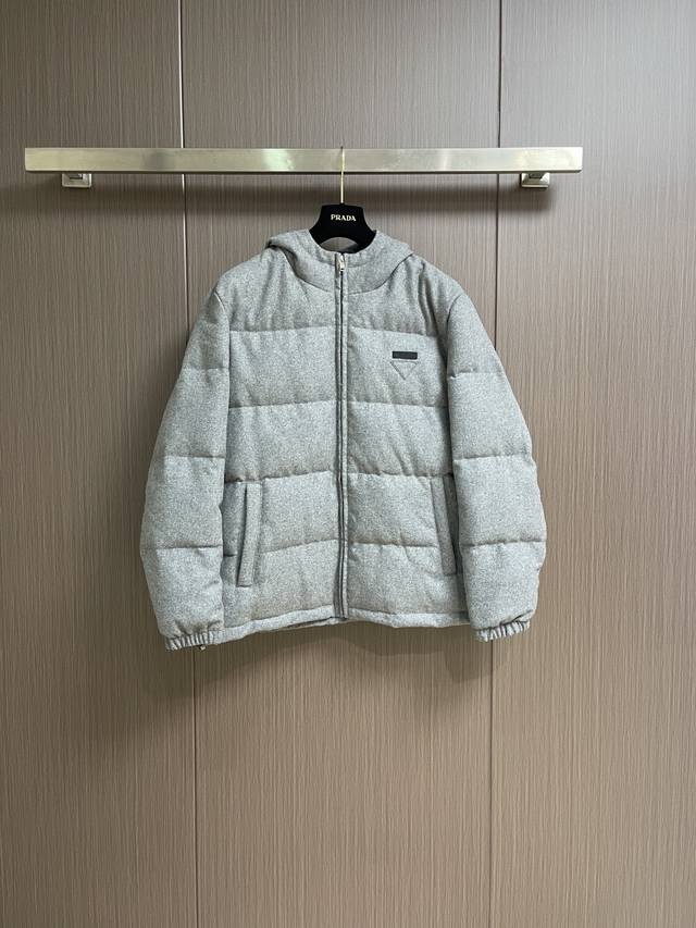 Prada 2025Fw Triangle Logo Down Jacket with Hood, made of high-count, high-dens