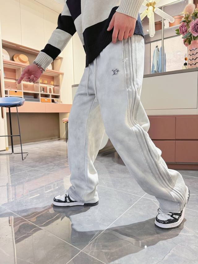 LV Top-Quality Thickened Pants! 2025 Autumn/Winter New Casual Pants! Available s