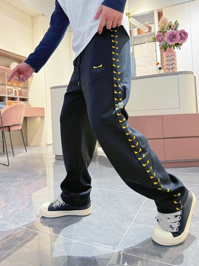 Fendi Top-Tier 2025 Fall/Winter New Casual Pants! Available simultaneously on th