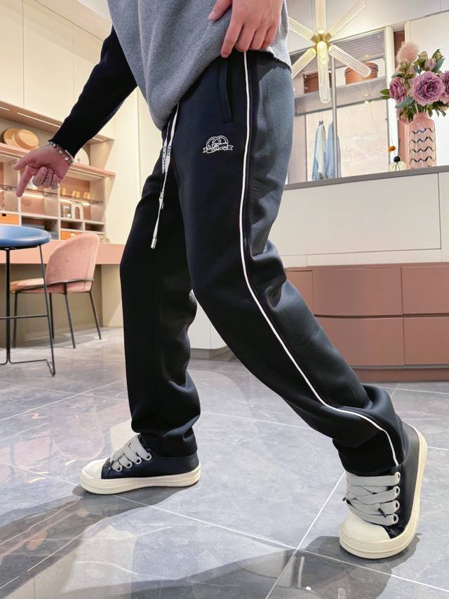 Gucci premium quality, extra thick! 2025 Fall/Winter new casual pants! Available