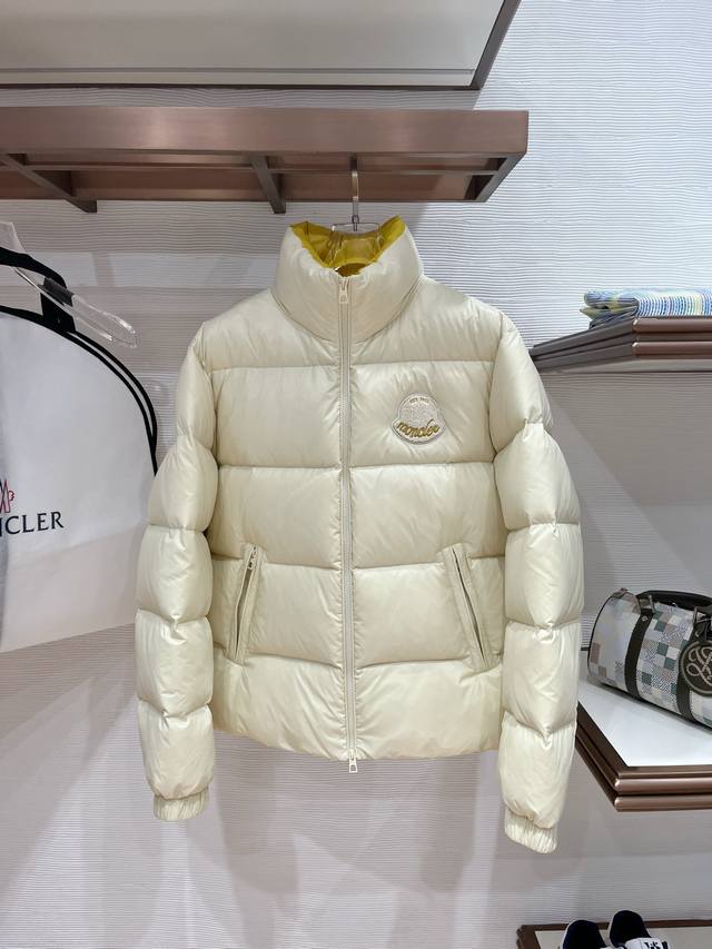 Premium Down Moncler 1952 European Exclusive. Men's Short Down Jacket. Goosenec