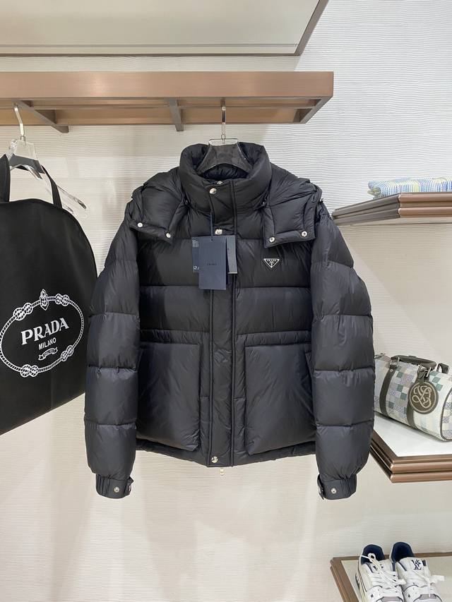 Prada's hottest autumn/winter new down jacket, original 1:1 custom-made, all im