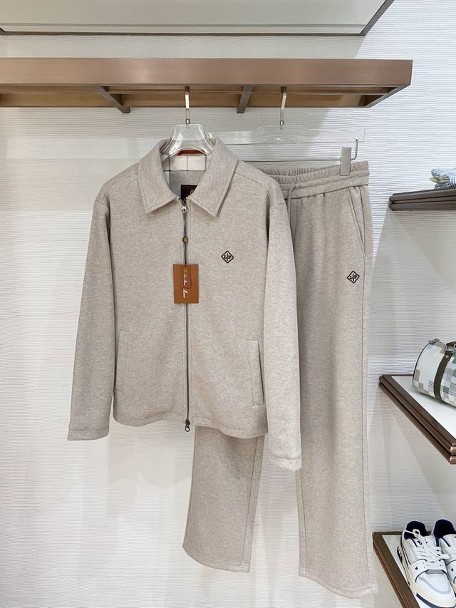 Lp Exclusive first release of a high-end, original quality, vintage-style heavyw