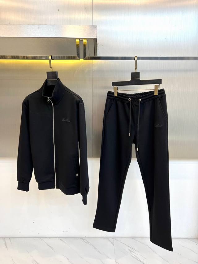 New Lp Set, can be sold separately. Set includes top (p) and sweatpants (p260).