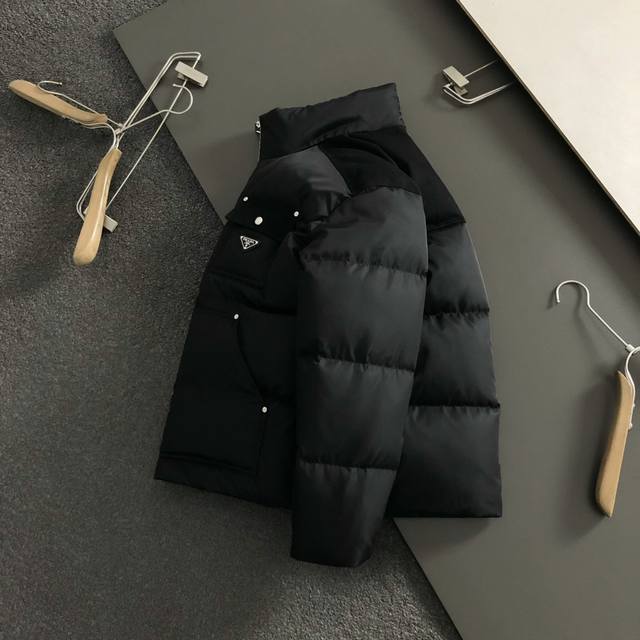 prad* Fitted Size 48-56 2025 Autumn/Winter 90% White Duck Down Jacket. Featuring