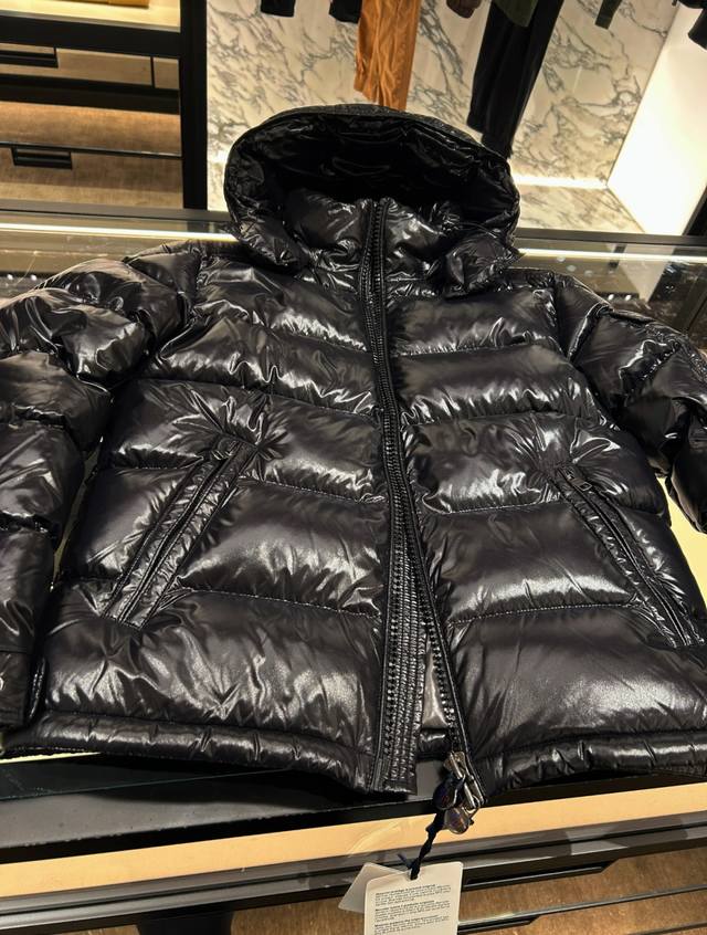 Price increase! Moncler Maya's latest classic fabric: experience its unique shee