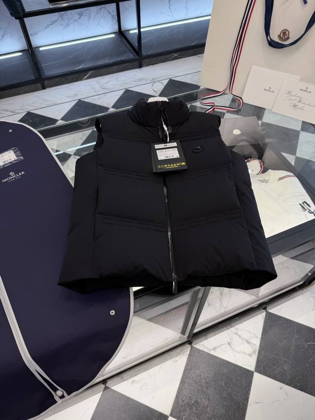 Sparky unisex down vest, Moncler XA Ap Rocky collaboration. More detailed photos