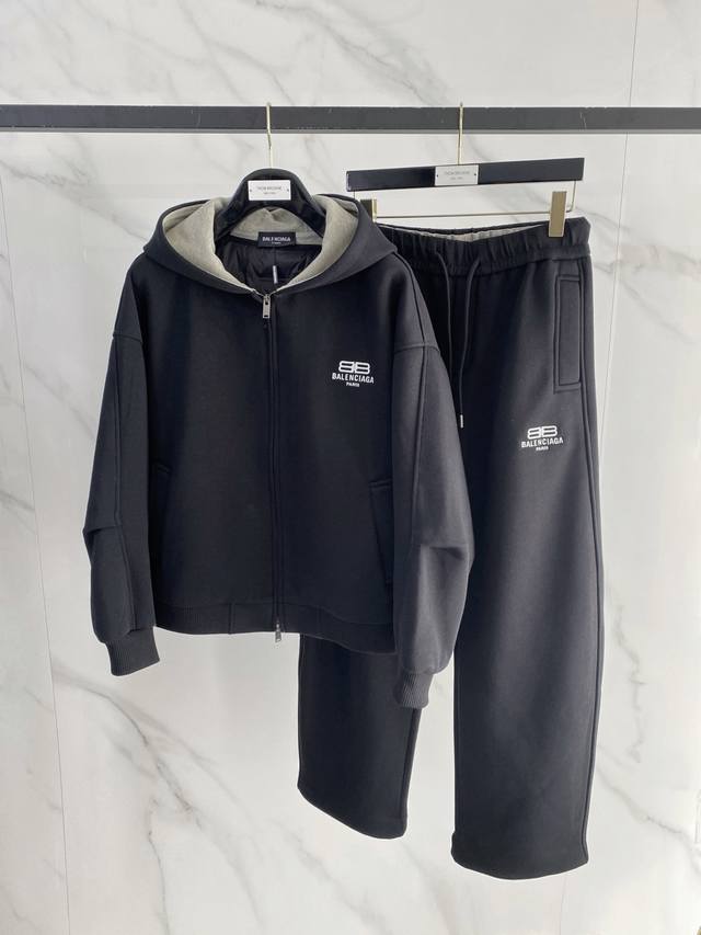 Balenciaga. 90% White Goose Down Hot Selling Down Sweatshirt Set. Pants with fl