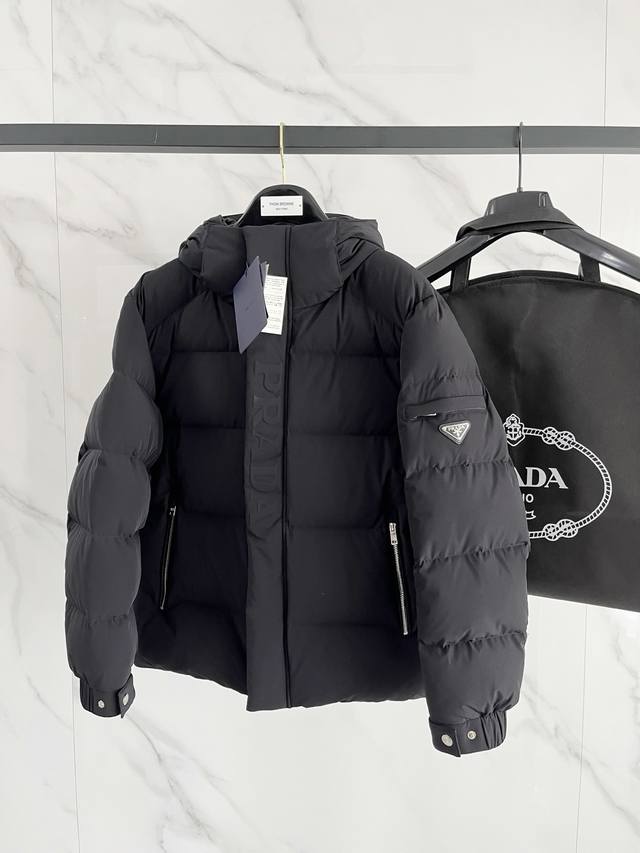 Prada 95% Down Jacket 2025 Latest Fashion Designer Down Coat. Every detail show