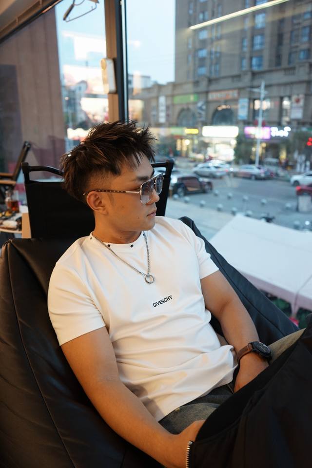 Givench*Y Givenchy 2025S Limited Edition. New Modal Versatile Item. With its sim