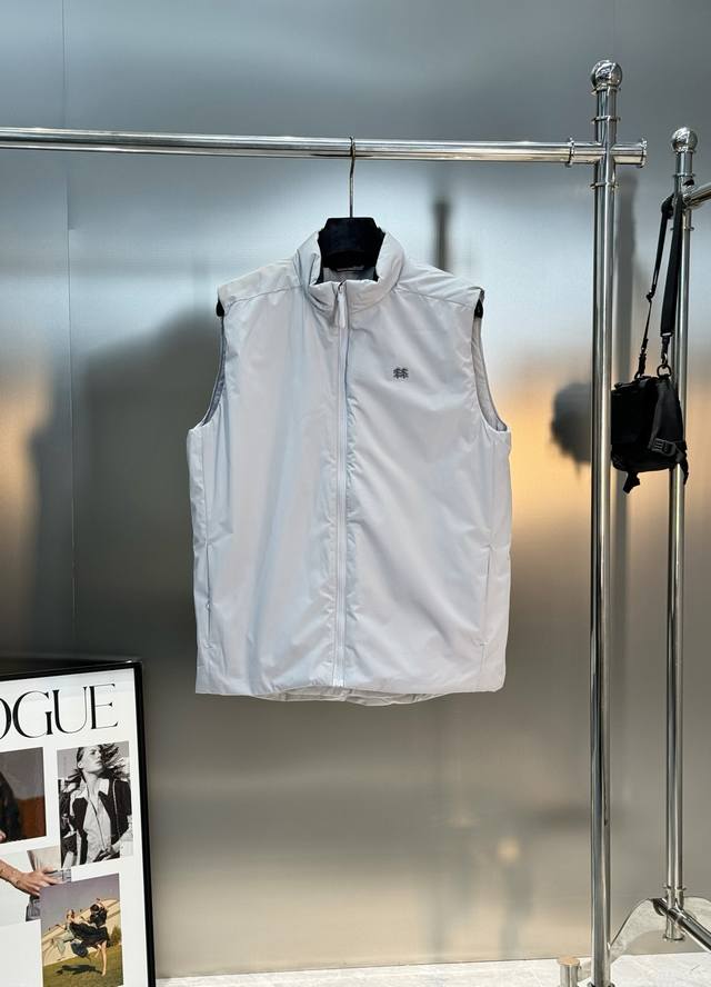 Kolon Sport 25S New Cotton Vest. This vest is filled with Primaloftp cotton, ma