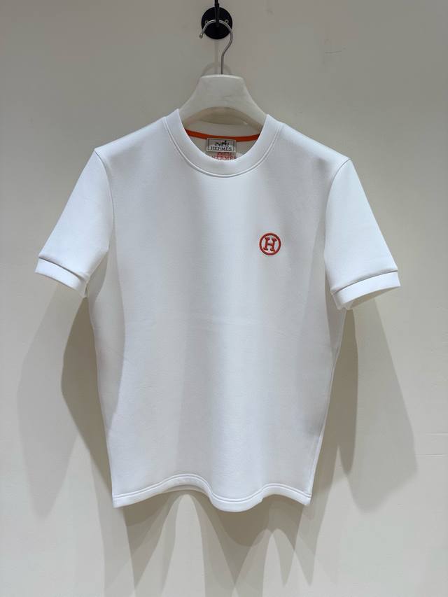 Hermes 2025 Autumn/Winter Crew Neck Short Sleeve T-Shirt Base Layer! The element