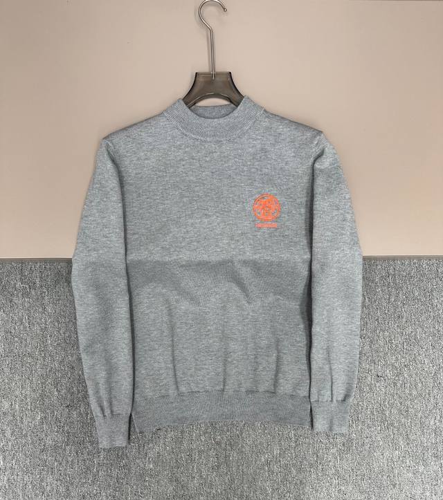 Hermes 2025 New High-Neck Sweater with Logo Design on the Chest! Rarely availabl