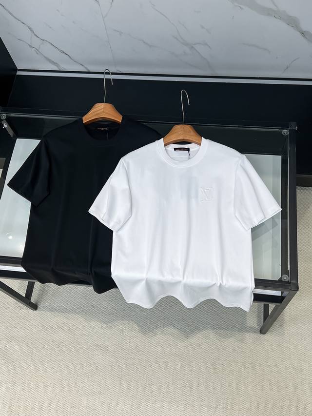 Lv 2026Ss New Spring/Summer Unisex Short-Sleeve T-Shirt, Available Now in Stores